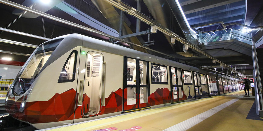 EL ALCALDE DE QUITO RECORRE EL TRAMO DE METRO ENTRE LA ESTACIÓN ‘EL RECREO’ Y TALLERES Y COCHERAS
